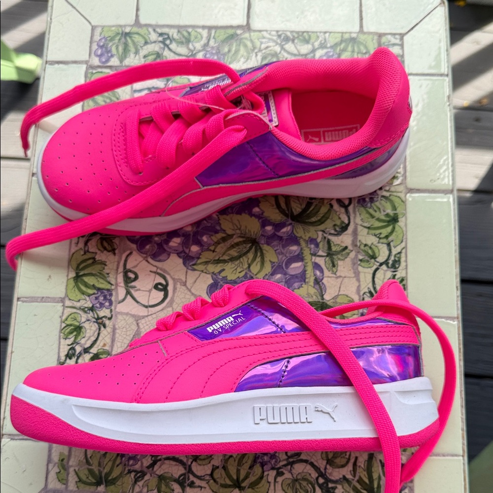 Brand new Puma Kids Size 3